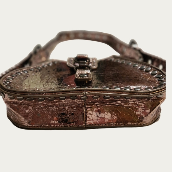 Silence + Noise Brown Shoulder Bag with Metallic Finish - Picture 9 of 15